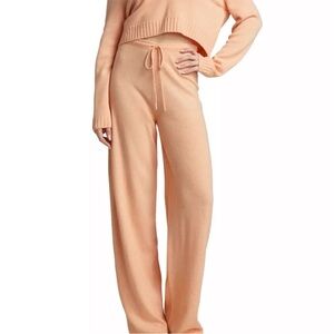 Leset ZOE DRAWSTRING PANT
Peach Melange EUC lambswool yarn made in Italy XS